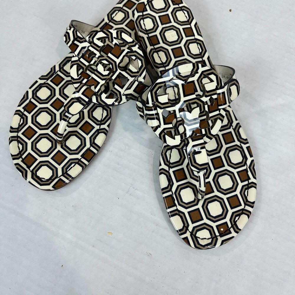 Unique Tory Burch Sandals, Thong style Size US 7